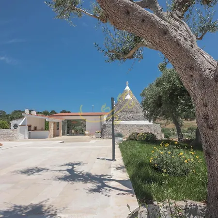 Td Trulli Benedetta W Pool In Peaceful Nature Villa Castellana Grotte