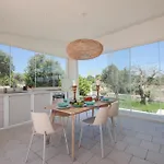 Td Trulli Benedetta W Pool In Peaceful Nature *