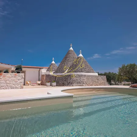 Td Trulli Benedetta With Pool In Peaceful Nature Villa