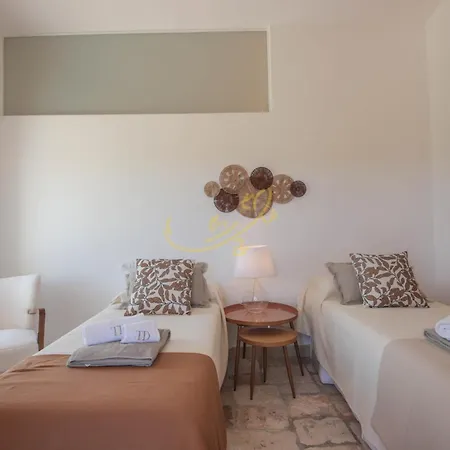 Td Trulli Benedetta W Pool In Peaceful Nature *