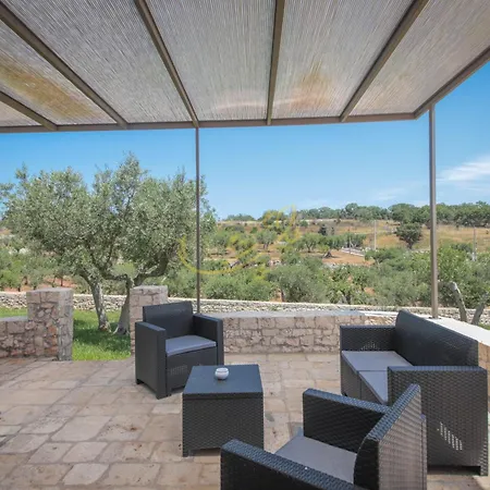 Td Trulli Benedetta W Pool In Peaceful Nature